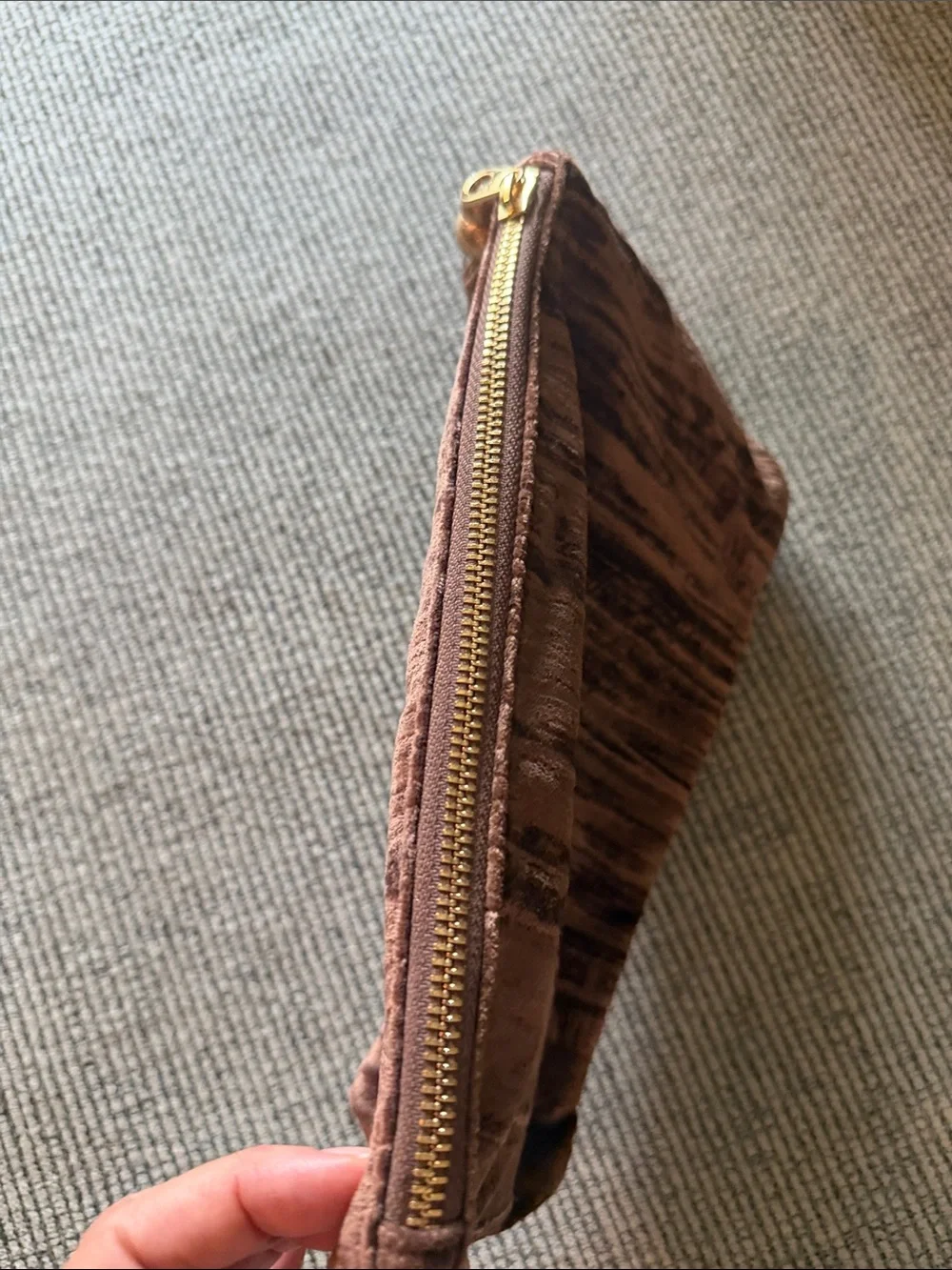 Vince Camuto Brown Velvet Textured Cosmetic Case Beaded Tassel Inside Zip Pocket